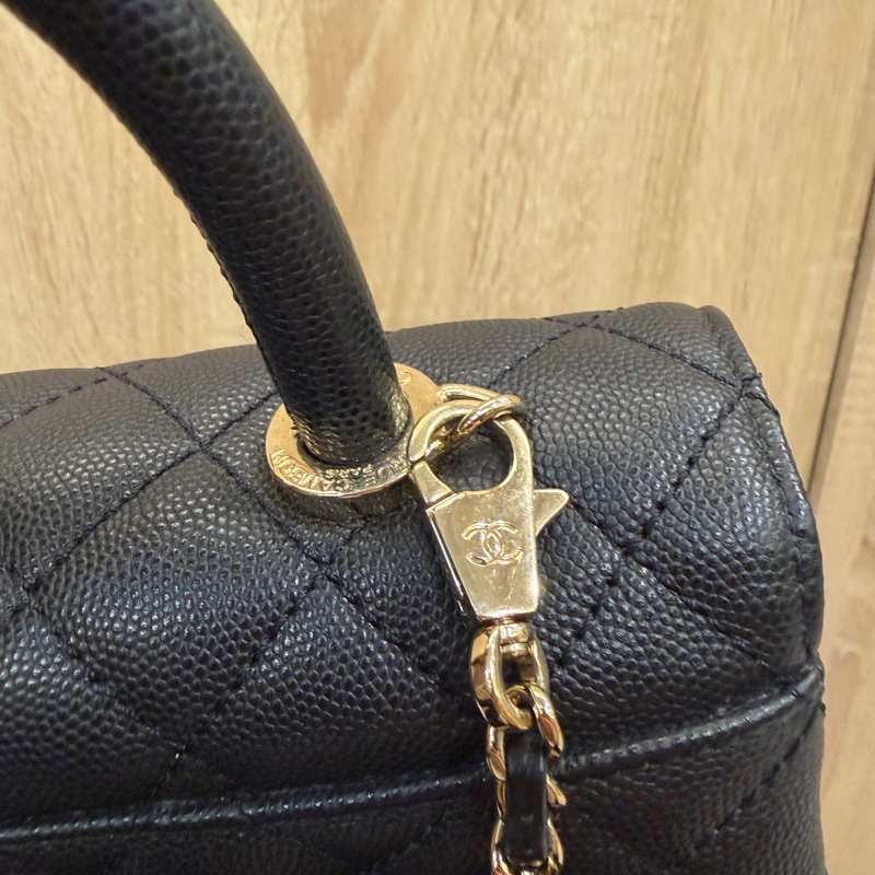 Chanel 黑荔枝牛皮金釦coco handle 24-7