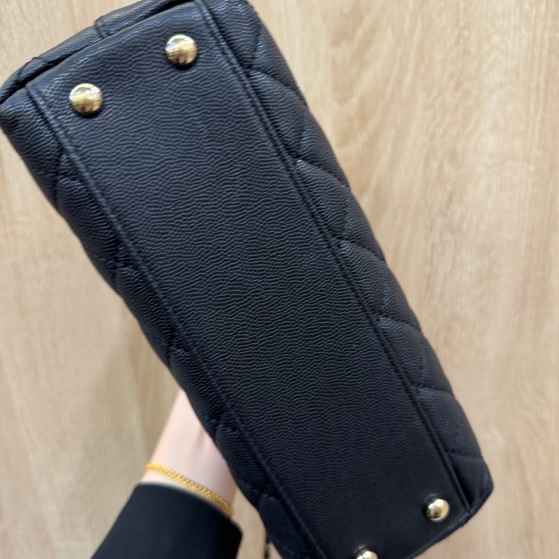 Chanel 黑荔枝牛皮金釦coco handle 24-8