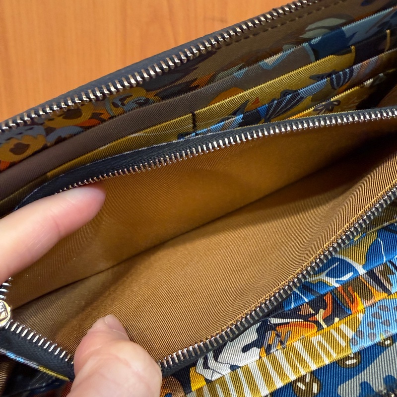 Hermes 深藍Epsom皮銀釦Silk in絲巾長夾-12