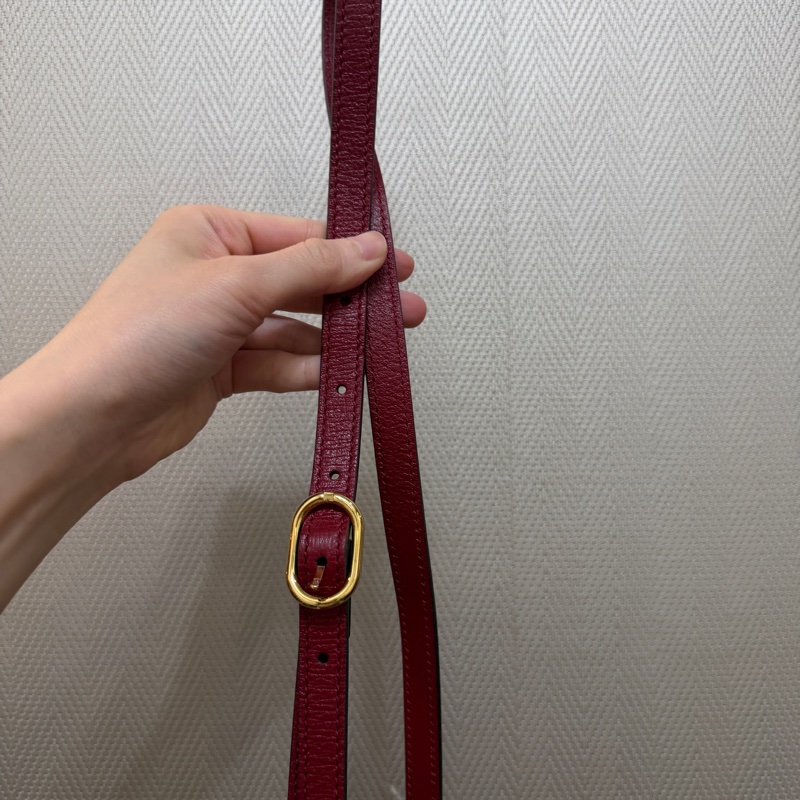 Gucci PVC紅牛皮金釦多啦A夢水桶包-13