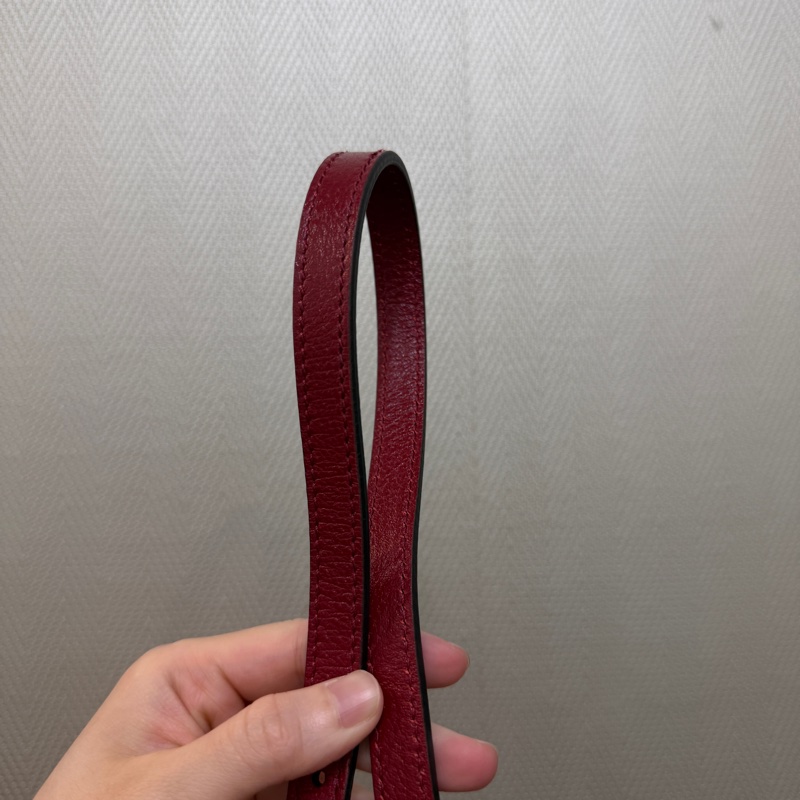 Gucci PVC紅牛皮金釦多啦A夢水桶包-14