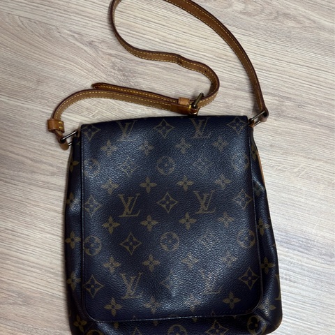 Louis Vuitton Musette Salsa