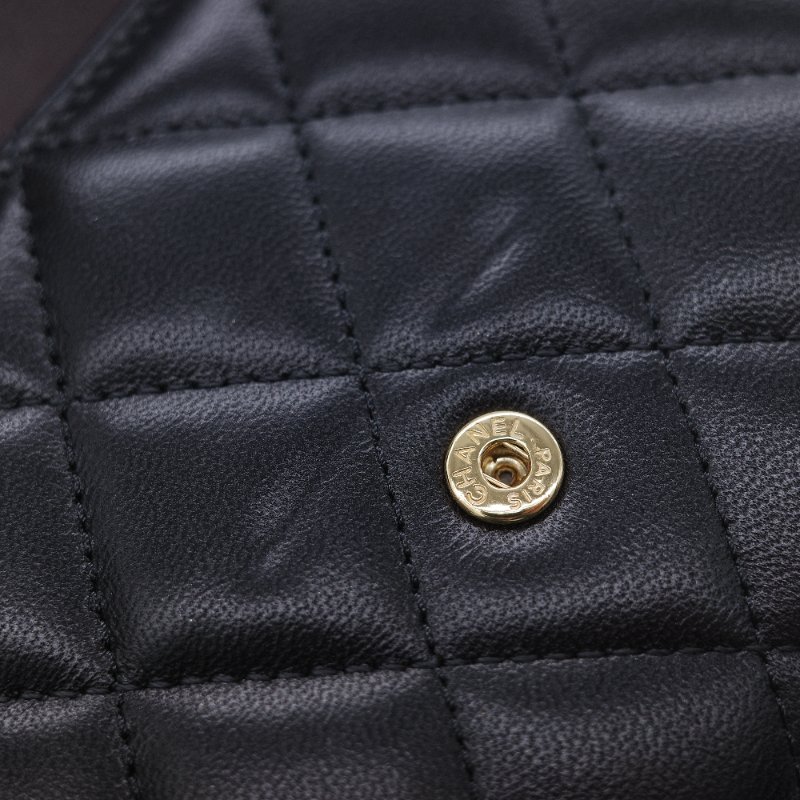 Chanel 香奈兒 經典 菱格紋黑色 小羊皮金扣小型翻蓋短夾-12