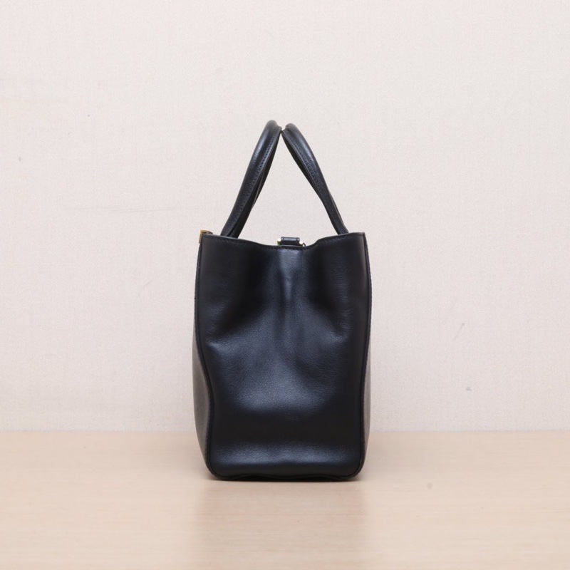 FENDI PETITE2JOURS小號黑色牛皮金扣肩背包-1