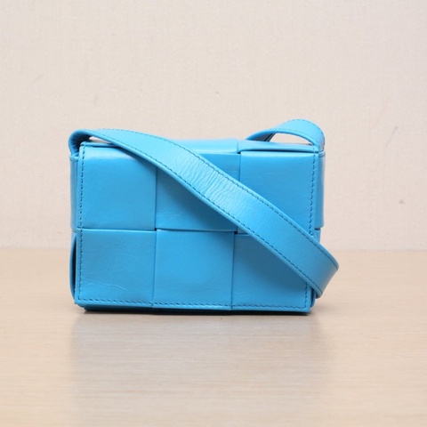 BOTTEGA VENETA CassetteMini12藍色牛皮肩背包