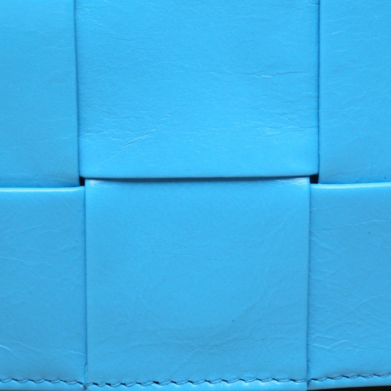 BOTTEGA VENETA CassetteMini12藍色牛皮肩背包-4