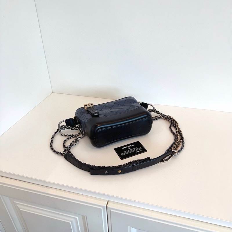 【98新帶膜🆕】Chanel Gabrielle 深藍拼黑流浪包 小號small  斜挎包 單肩包-4