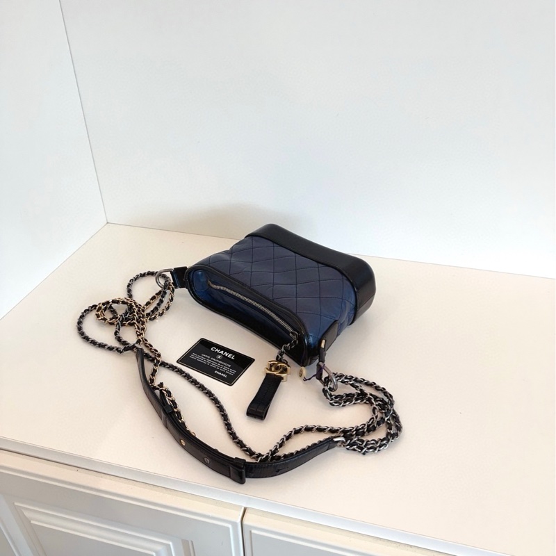 【98新帶膜🆕】Chanel Gabrielle 深藍拼黑流浪包 小號small  斜挎包 單肩包-7