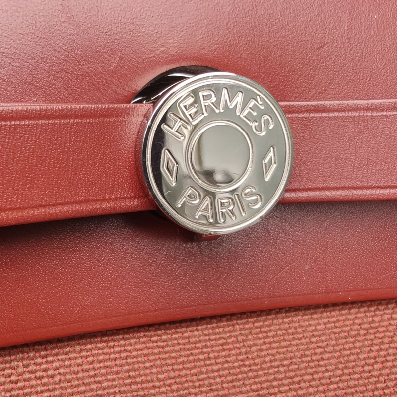 HERMES Herbag31愛馬仕紅帆布/Hunter牛皮C刻銀扣肩背包-4