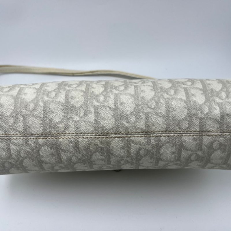 Dior 中古愛心鎖圓筒包-13