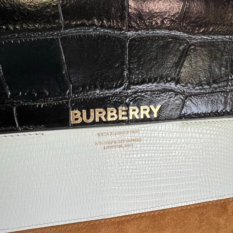 BURBERRY 拚色麂皮肩背包-9