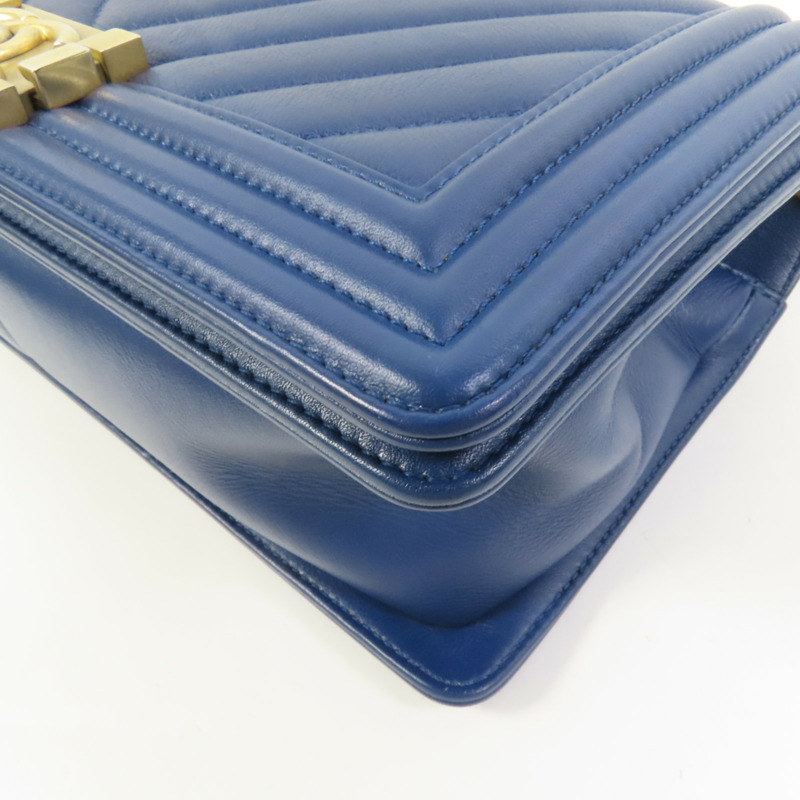 CHANEL 羊皮皮革Boy 20金扣鏈帶肩背袋-9