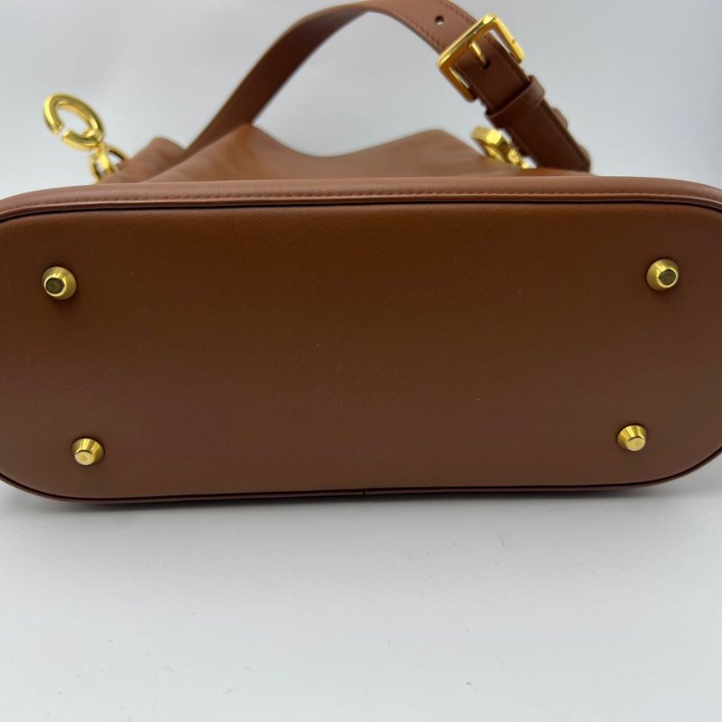 Dior C'est Dior 水桶包-10