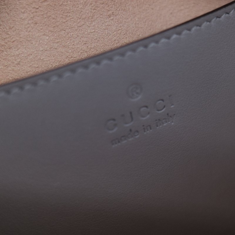 Gucci 古馳 GG Marmont 灰色絎縫牛皮 銀色 拉鍊斜包相機包肩背包-15