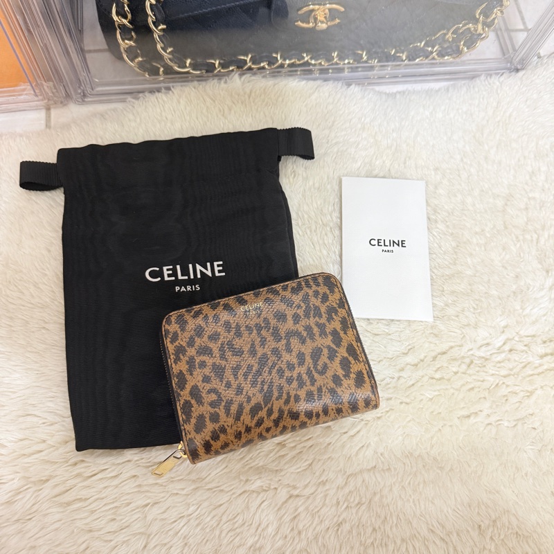 甜售私物🤎CELINE棕色 零錢包 拉鏈短夾 中夾 👍容量好用的皮夾 豹紋招財錢包 💰賺豹一整年  體積小但容量好裝-0