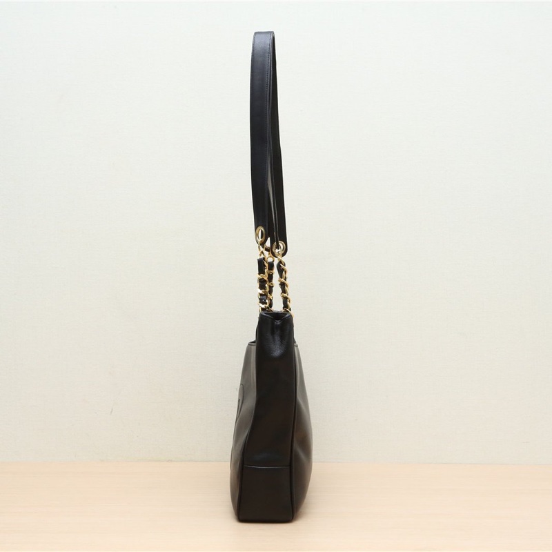 CHANEL 中古黑金羊雙Clogo奶粉包黑色羊皮2開金扣肩背包-1