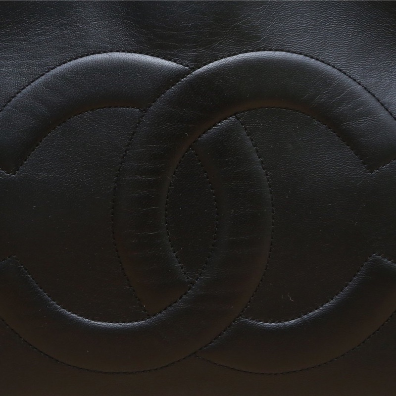 CHANEL 中古黑金羊雙Clogo奶粉包黑色羊皮2開金扣肩背包-4