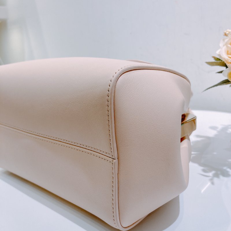 TW4763  Chloe 寇兒 手提肩背包 米色 Joyce Mini Frame Bag Cement Beige-6