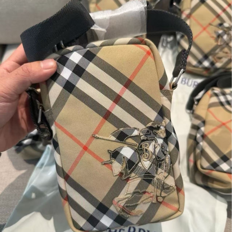 Burberry 戰馬手機包-0