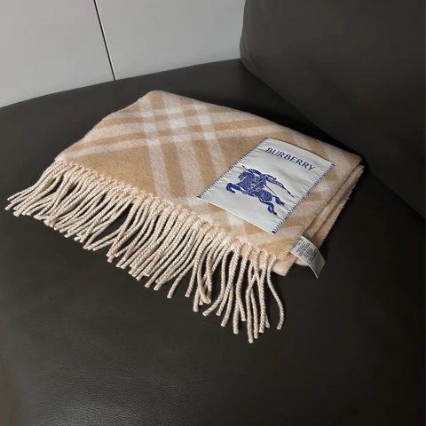 Burberry (8115258)駝色 格子 羊絨圍巾 168x30cm