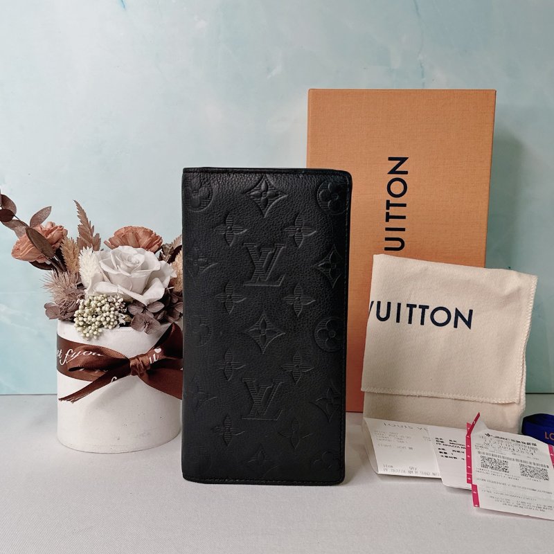 LV Brazza壓紋對開長夾-0