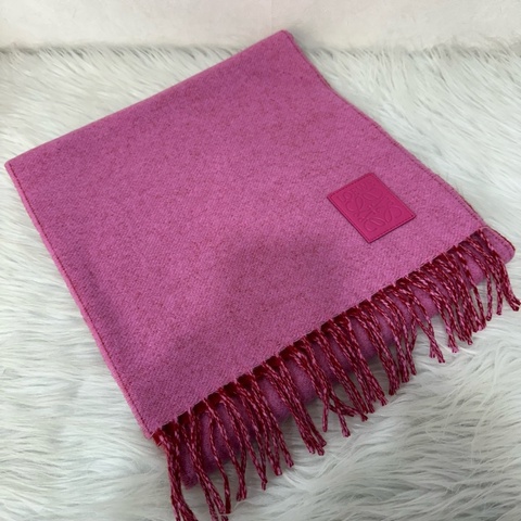 Loewe 粉拼紅雙色流蘇圍巾