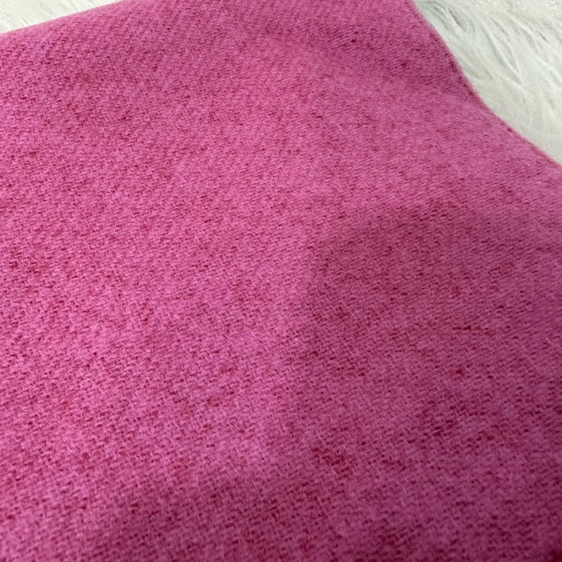 Loewe 粉拼紅雙色流蘇圍巾-2