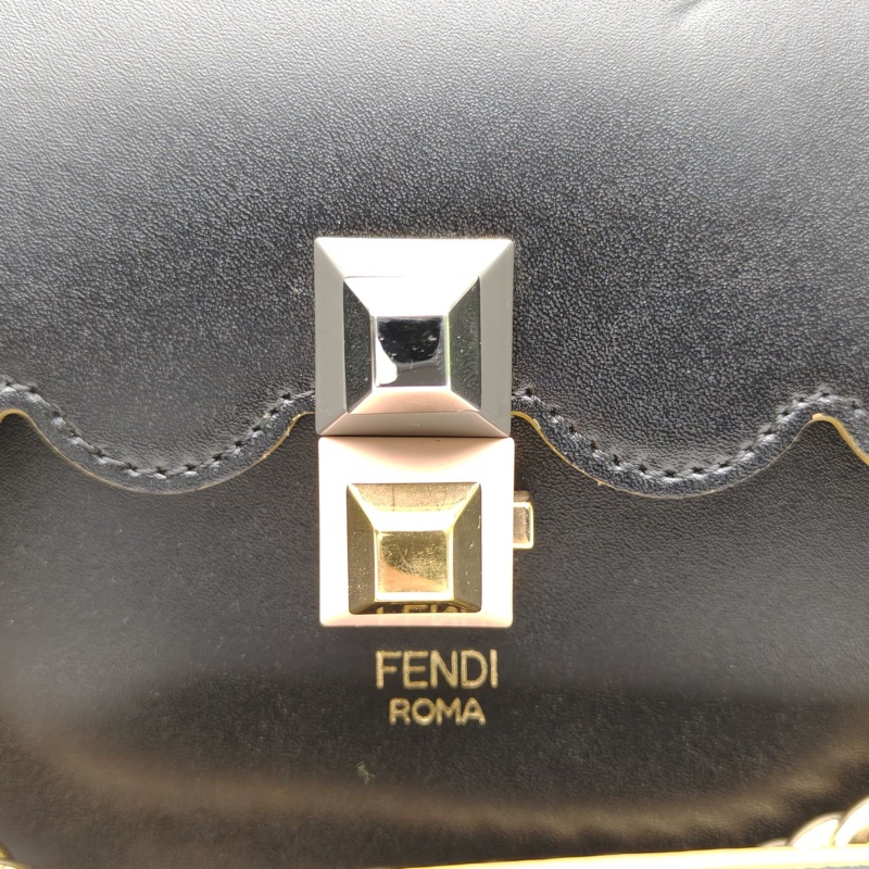 FENDI KANI中號花邊黑色牛皮金銀扣肩背包-4