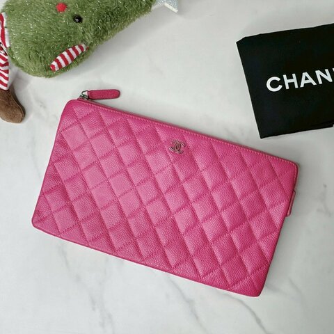 CHANEL 玫粉牛皮手拿包