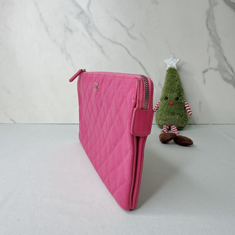 CHANEL 玫粉牛皮手拿包-2