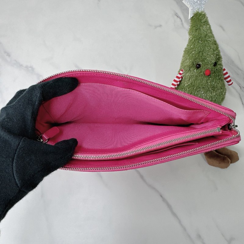 CHANEL 玫粉牛皮手拿包-5