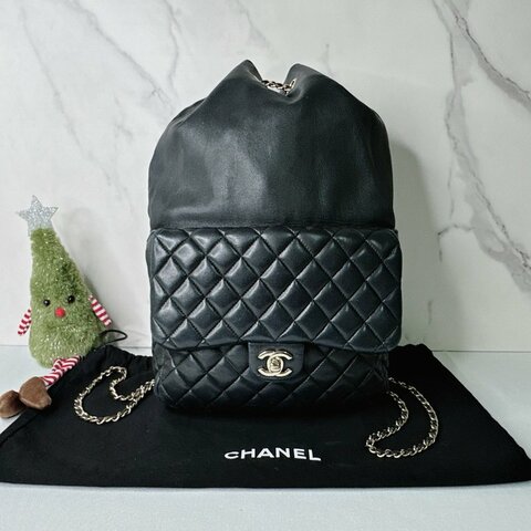 CHANEL 黑金束口鏈帶後背包