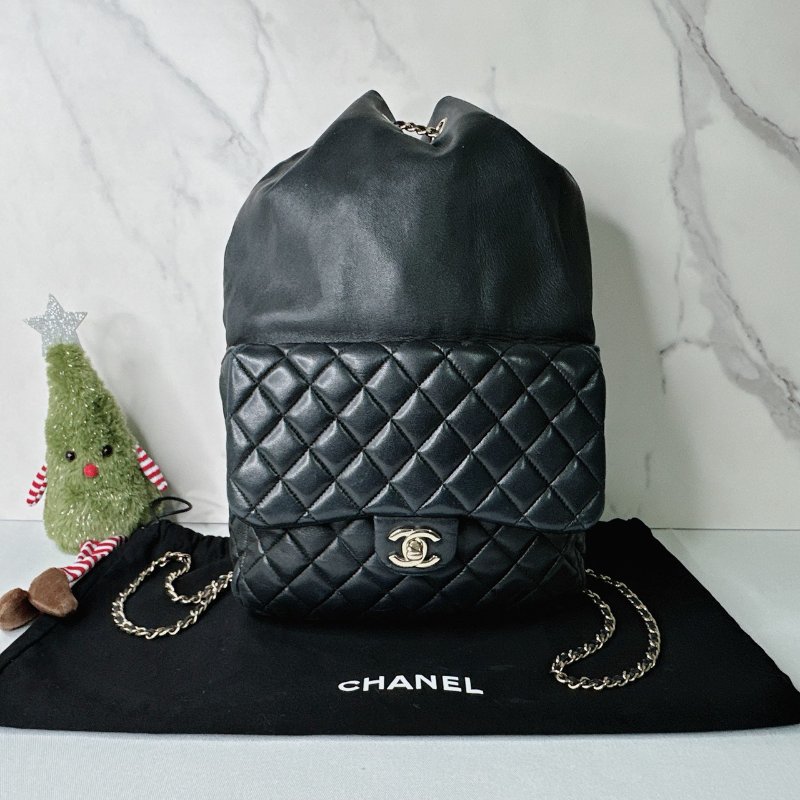 CHANEL 黑金束口鏈帶後背包-0