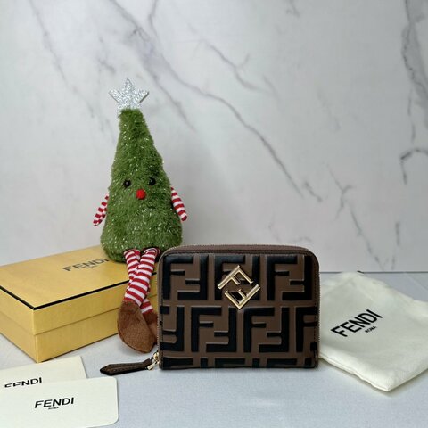 FENDI 全新FF拉鍊短夾