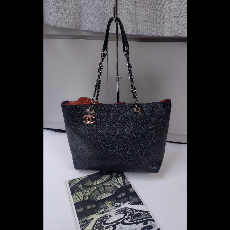 Chanel 銀鍊橘裏黑皮洞洞菱格托特包-0
