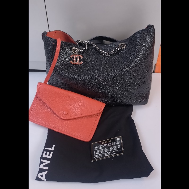 Chanel 銀鍊橘裏黑皮洞洞菱格托特包-3