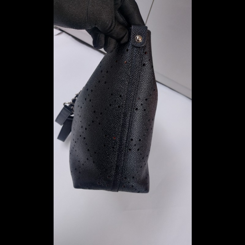 Chanel 銀鍊橘裏黑皮洞洞菱格托特包-11