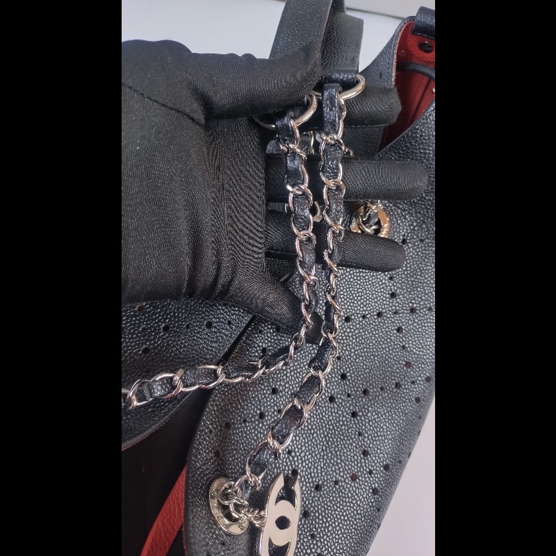Chanel 銀鍊橘裏黑皮洞洞菱格托特包-19