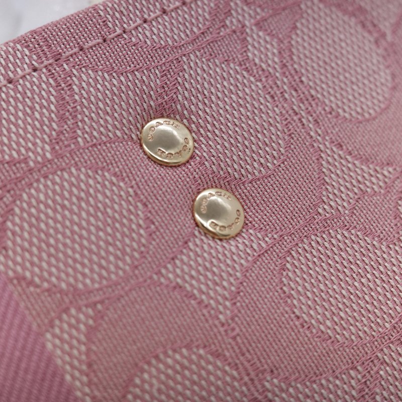 Coach 蔻馳 Dempsey 22 tote 經典緹花織布 鵝卵石顆粒 牛皮 圓型皮標 托特包-7