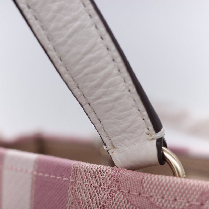 Coach 蔻馳 Dempsey 22 tote 經典緹花織布 鵝卵石顆粒 牛皮 圓型皮標 托特包-17