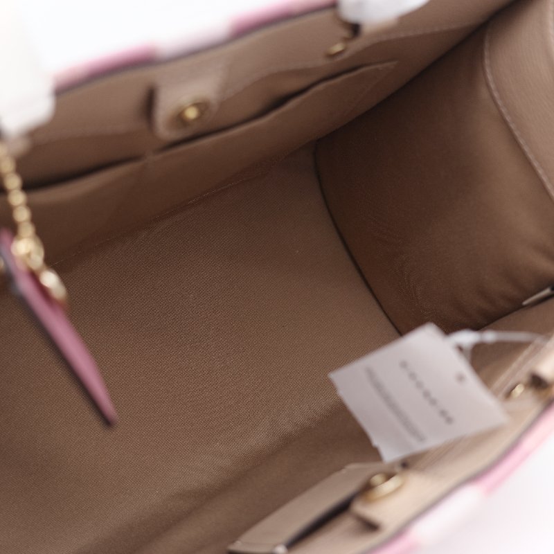 Coach 蔻馳 Dempsey 22 tote 經典緹花織布 鵝卵石顆粒 牛皮 圓型皮標 托特包-18