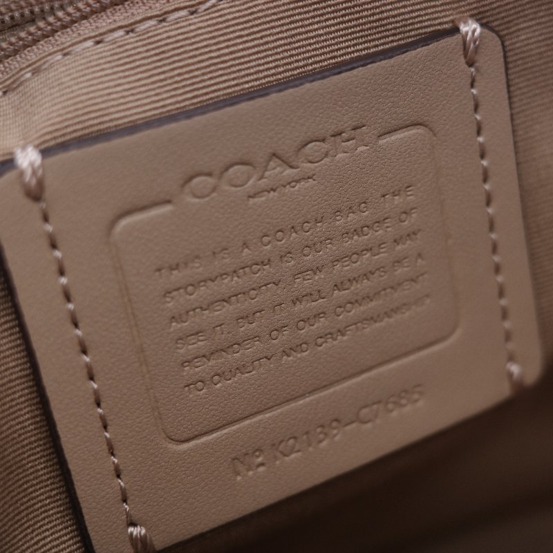 Coach 蔻馳 Dempsey 22 tote 經典緹花織布 鵝卵石顆粒 牛皮 圓型皮標 托特包-23