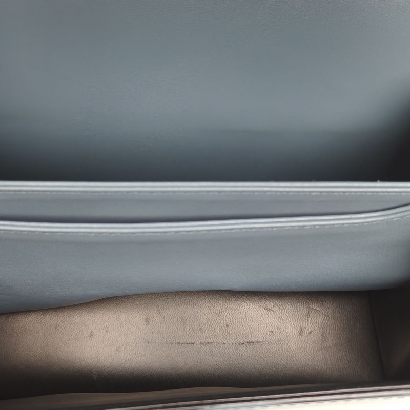 LOEWE Barcelona巴賽隆納中號藍色牛皮金扣肩背包-5