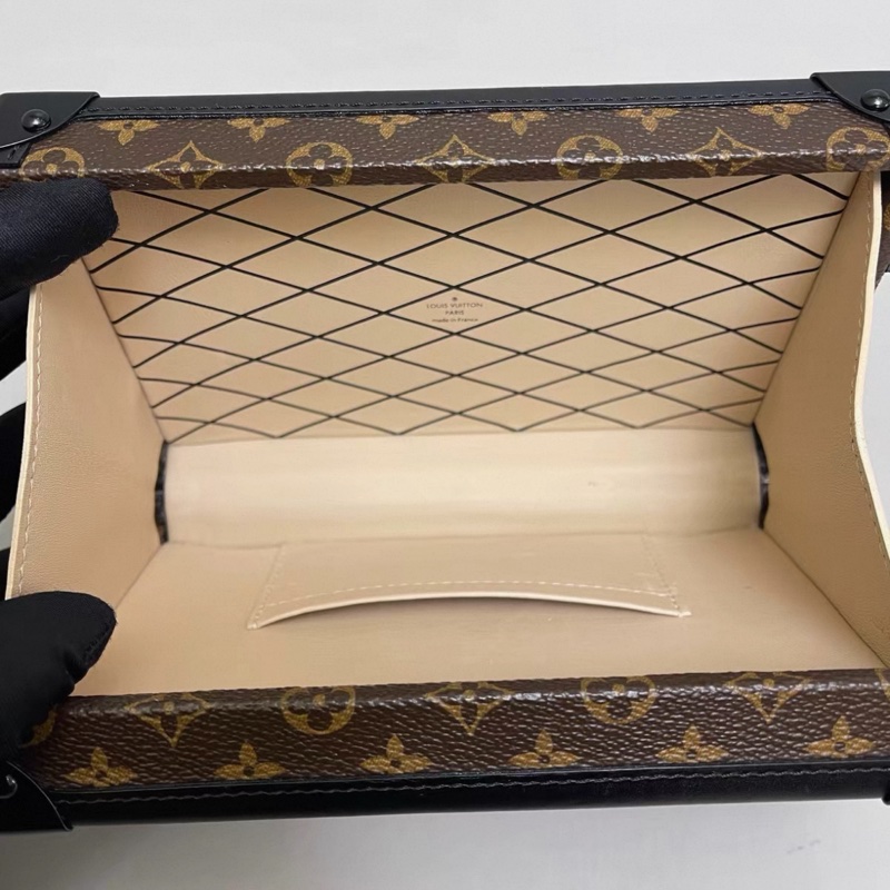 LV路易威登 petite malle老花黑色硬盒子-7