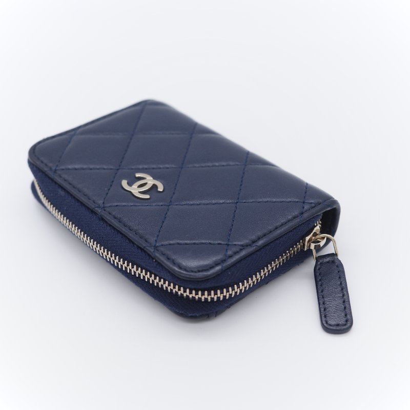 Chanel 香奈兒 經典菱格紋 海軍藍色 小羊皮拉鍊式卡夾 零錢包-3