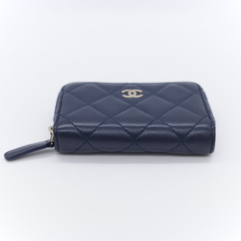 Chanel 香奈兒 經典菱格紋 海軍藍色 小羊皮拉鍊式卡夾 零錢包-5