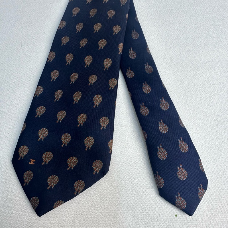 Chanel 藏青色花紋圖案領帶 領結 絲綢（中古）-1