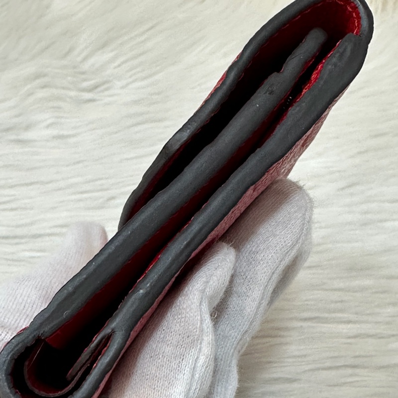 LV M60735 紅色荔枝皮 壓紋 金釦 三折 中夾短夾皮夾零錢包-14