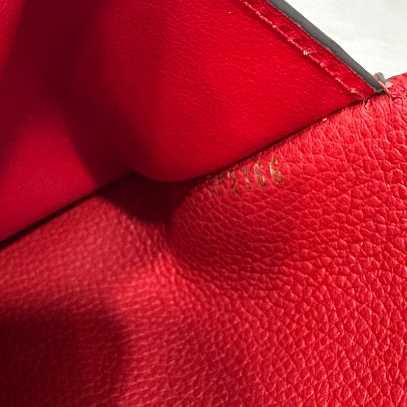 LV M60735 紅色荔枝皮 壓紋 金釦 三折 中夾短夾皮夾零錢包-25