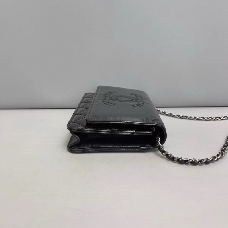 Chanel香奈兒 黑金大logo油蠟牛皮woc-2